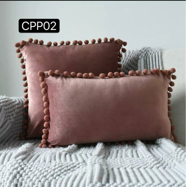 Fundas de cojines terciopelo con pompones - Imagen 3
