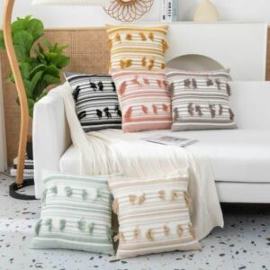 Fundas de cojines tejidas  con borlas