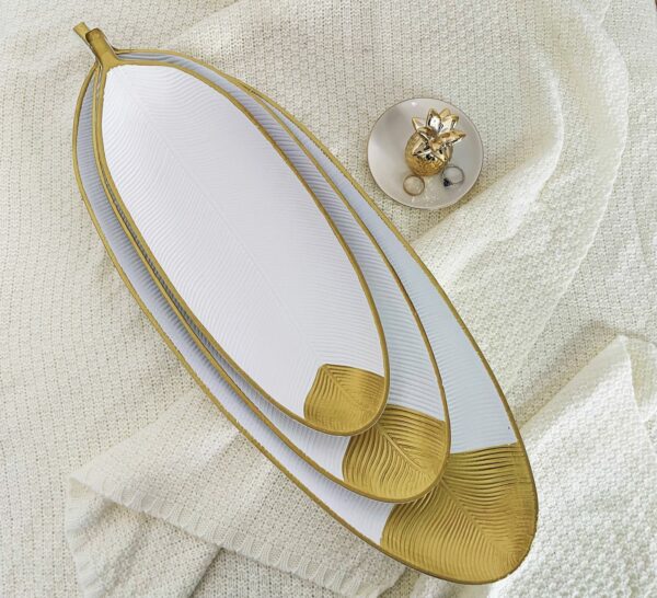 Bandeja decorativa diseño hoja  blanco con dorada - Imagen 2