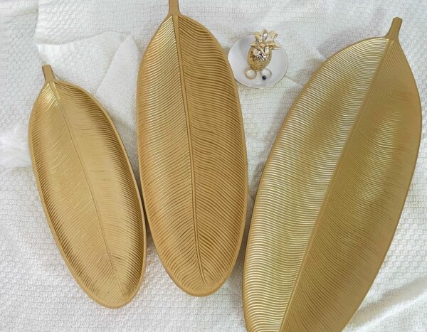 Bandeja decorativa diseño hoja dorada