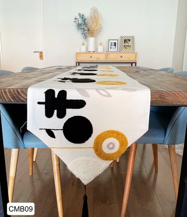 Caminos de mesa con detalles bordados - Imagen 17
